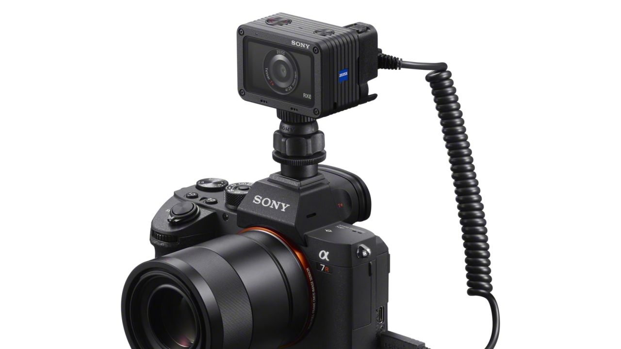 Sony lancia il Release Cable VMC-MM2 per le fotocamere RX0 thumbnail