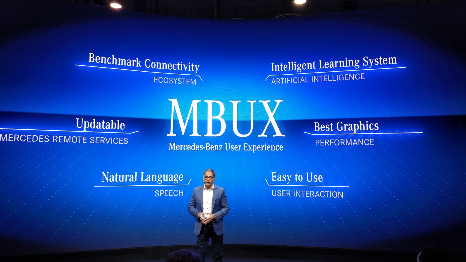 CES 2018 | Mercedes-Benz presenta MBUX, la nuova interfaccia utente che “ti capisce” thumbnail