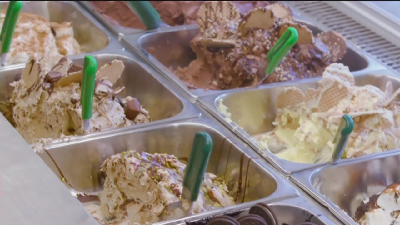 DeLonghi: il gelato è più buono se fatto in casa con il Gelataio! thumbnail