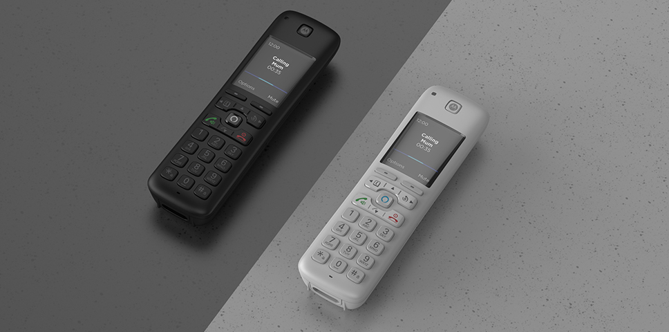 Motorola lancia il primo telefono cordless compatibile con Alexa thumbnail