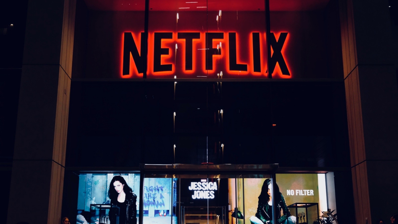 Netflix gioca a ‘la ruota della fortuna’ con i prezzi dei nuovi abbonamenti thumbnail