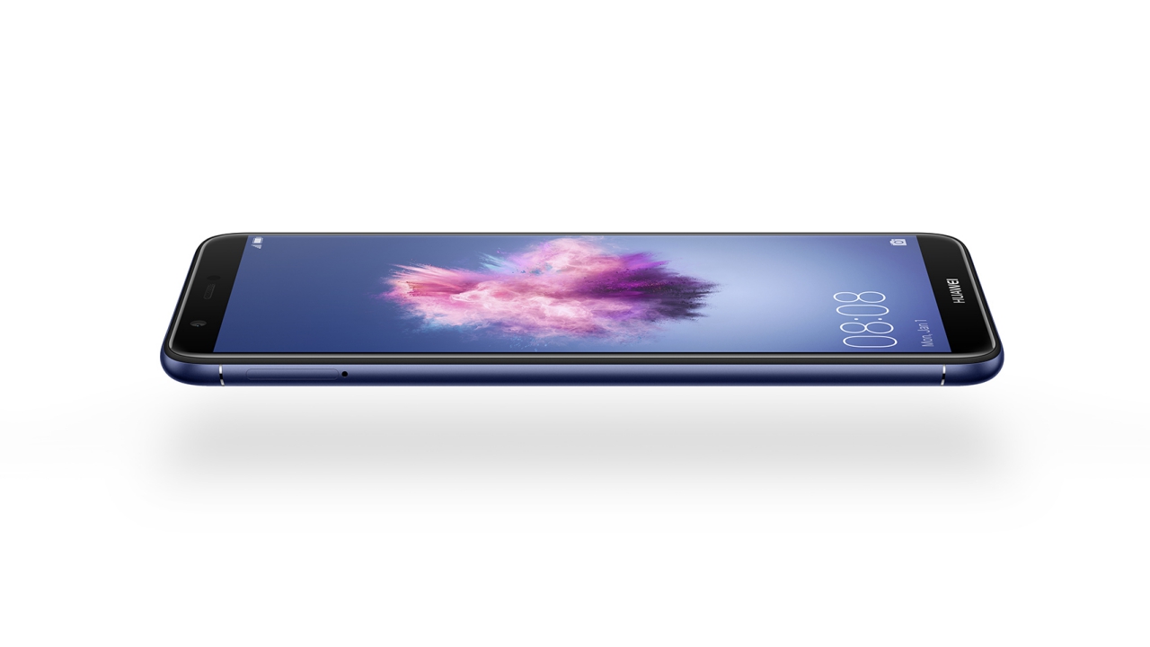 Huawei presenta P Smart, disponibile da fine gennaio a 259€ thumbnail