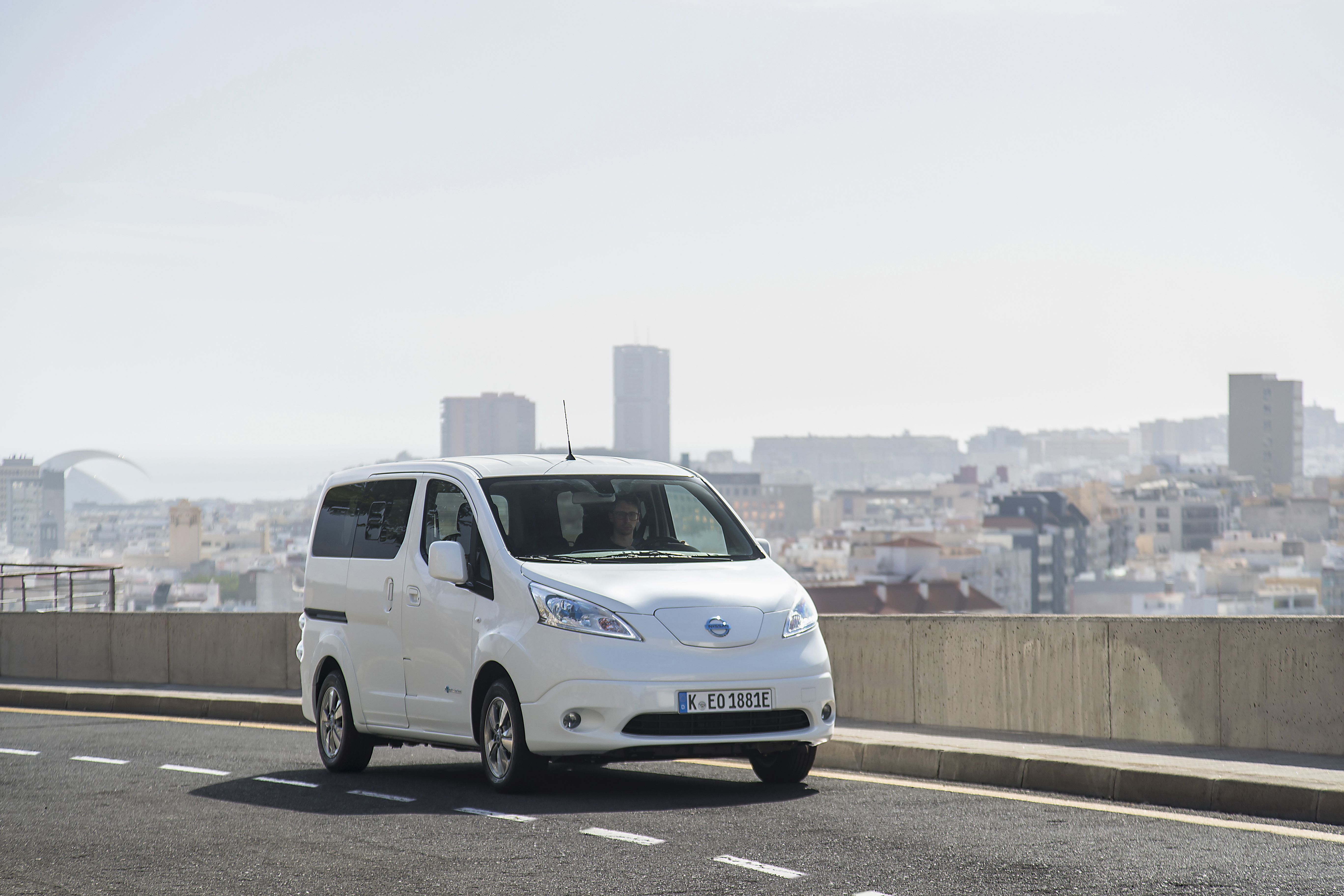 Nissan si classifica al primo posto nella mobilità elettrica in Italia thumbnail