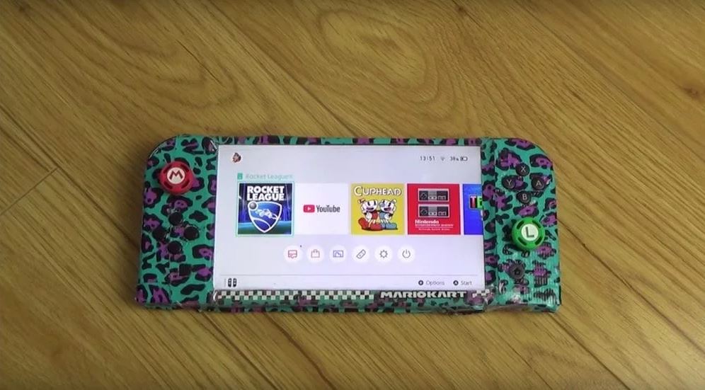 Nintendo Switch Mini: un utente crea una versione personalizzata thumbnail