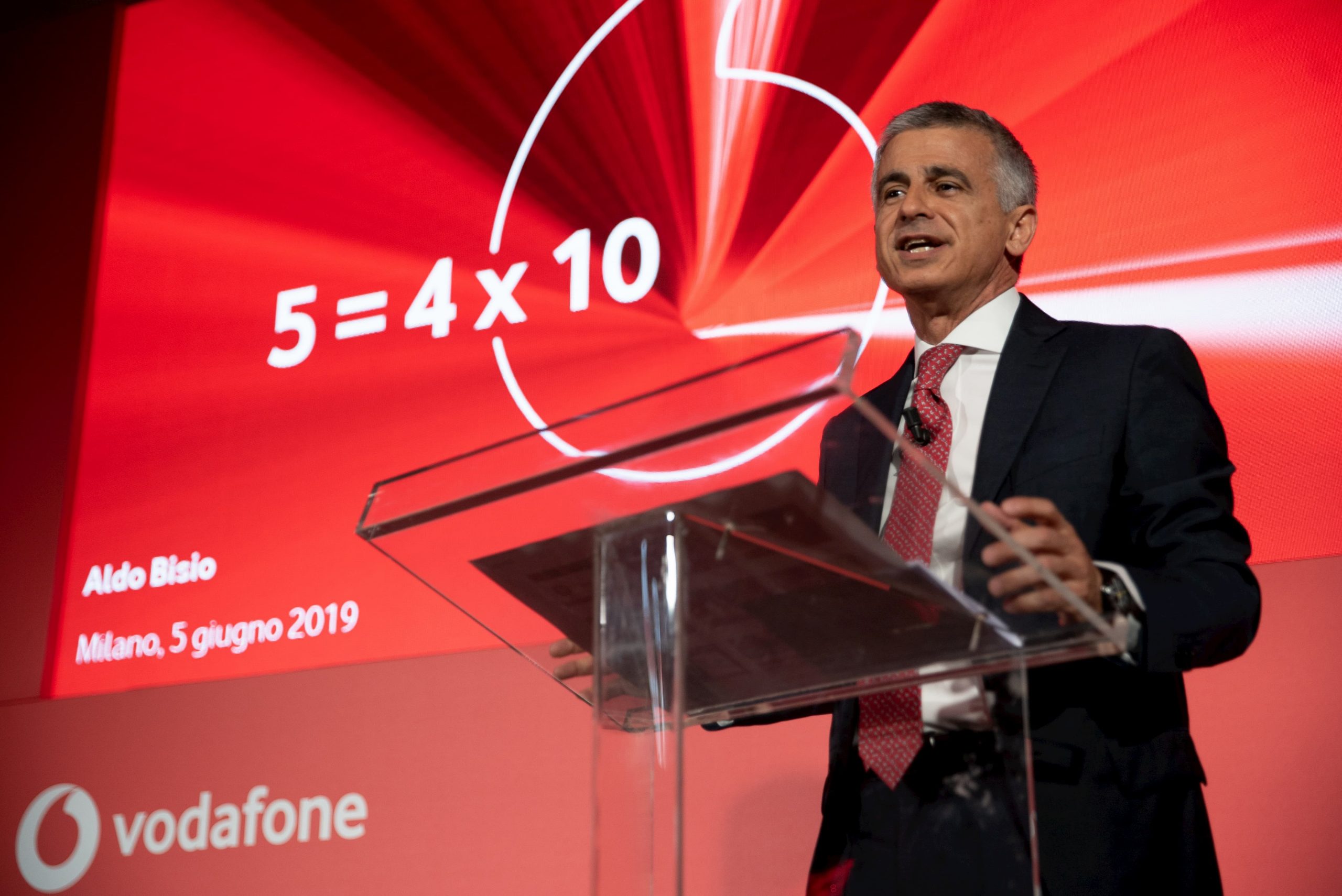 Vodafone lancia per prima in Italia la rete 5G thumbnail