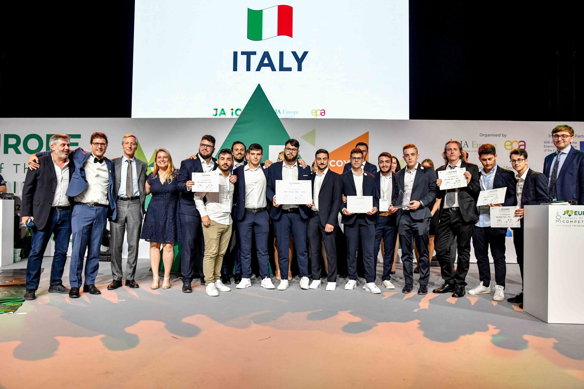 Studenti italiani terzi classificati al premio per le start up Junior Achievement thumbnail