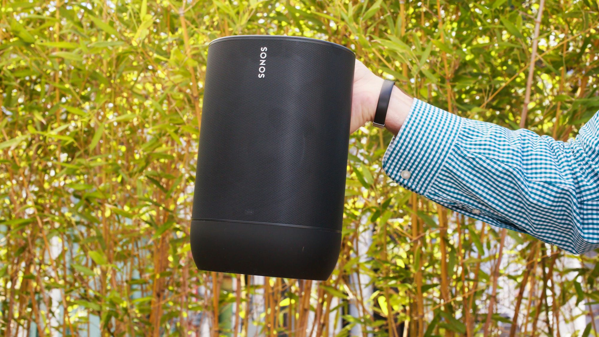 Sonos Move, il nuovo speaker realizzato per l’esterno thumbnail