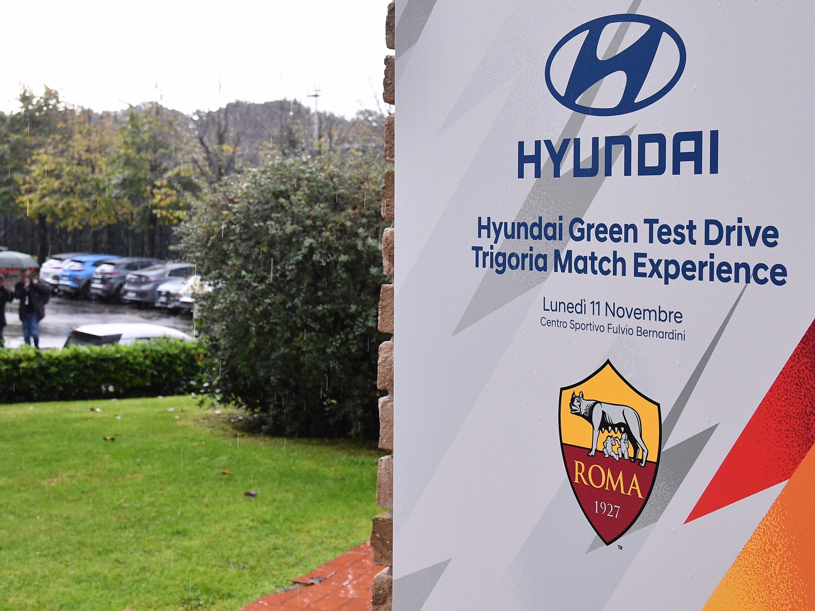 Hyundai Kona Hybrid vs traffico di Roma: chi vince al 90º? thumbnail
