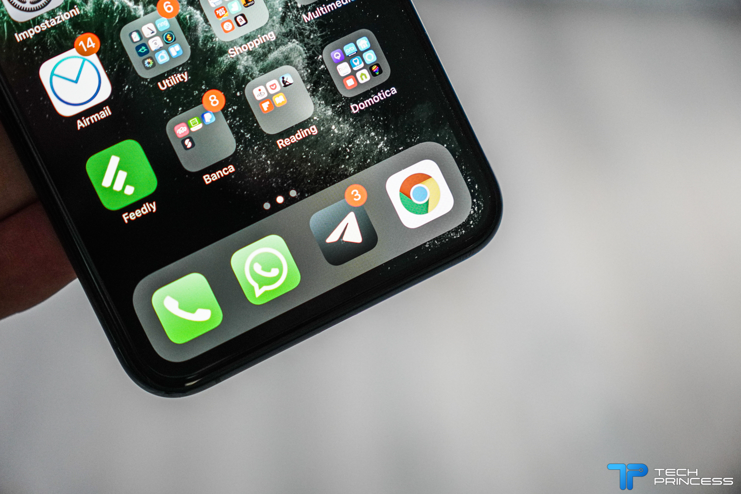 Touchscreen difettoso? Apple sostituirà gratis il display dell'iPhone 11 thumbnail