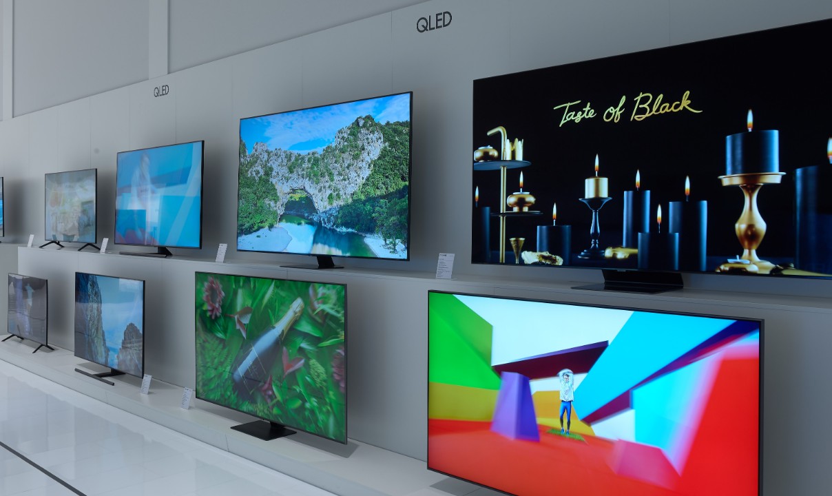Samsung è inarrestabile: in arrivo la nuova gamma TV QLED in 8K thumbnail