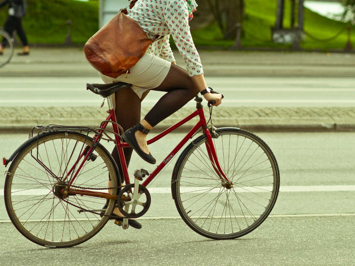 usa le due ruote ciclista