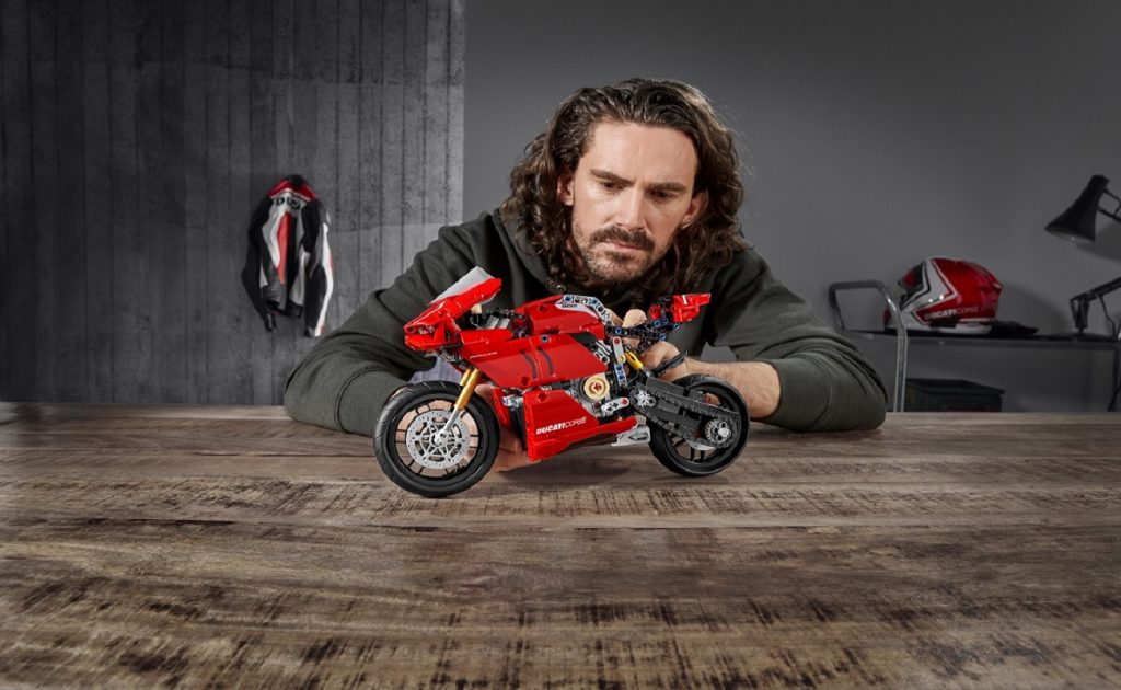 Ducati-Panigale-LEGO-modellino-Tech-Princess