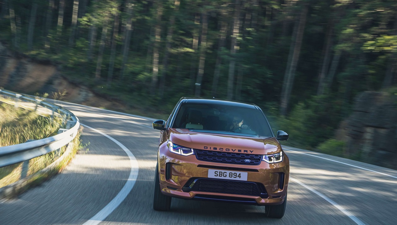 Land Rover Discovery Sport si aggiorna con tanta nuova tecnologia thumbnail