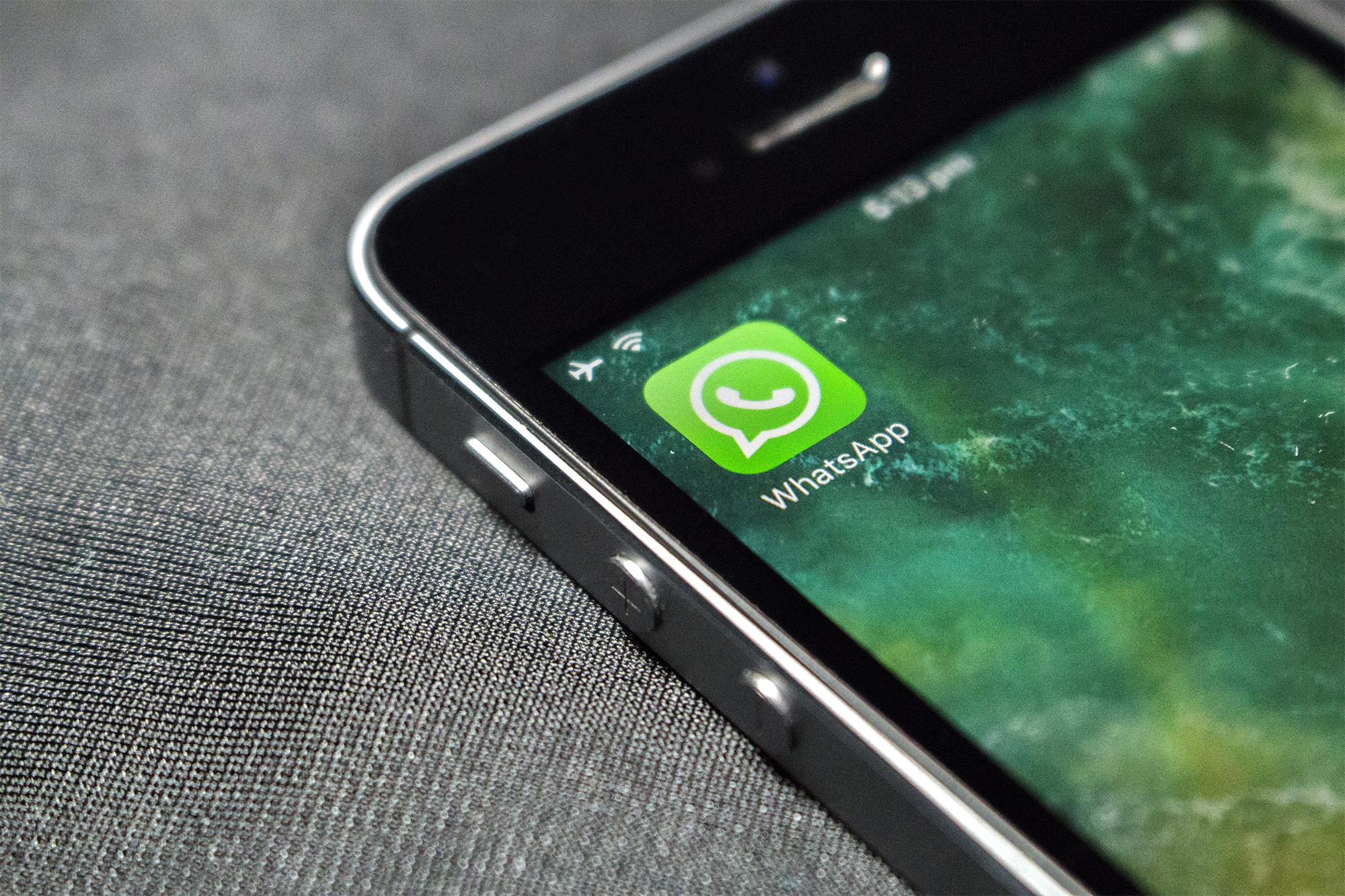 WhatsApp chiede il consenso di condividere i dati con Facebook thumbnail