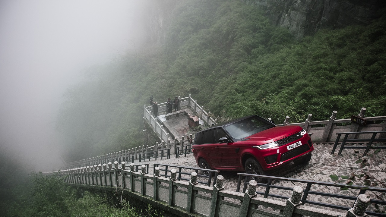 La Range Rover Sport raggiunge un importante traguardo thumbnail