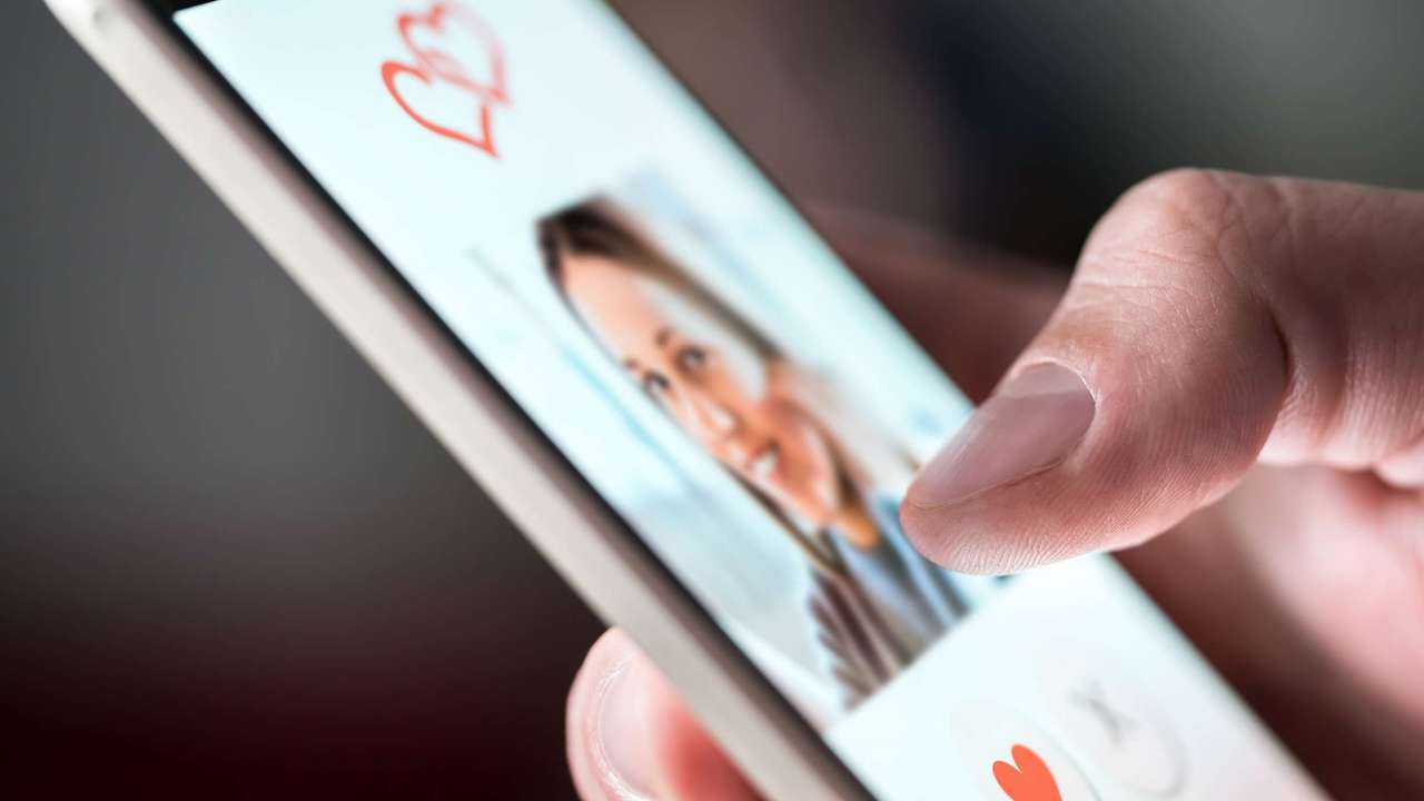 Kaspersky: il 37% degli italiani crede nell'Intelligenza Artificiale per trovare l'amore thumbnail