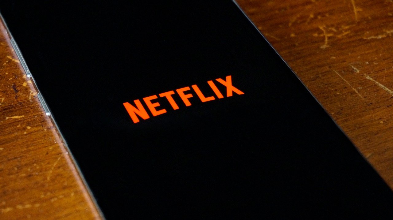 Netflix, addio alla condivisione della password tra utenti thumbnail