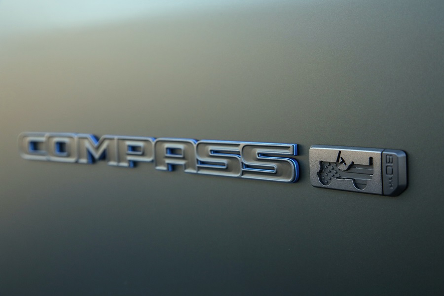 Jeep Compass 2021 dettaglio 80° anniversario