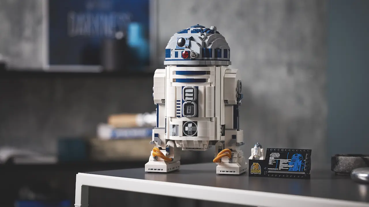 Lego annuncia il set R2-D2 più grande di sempre thumbnail