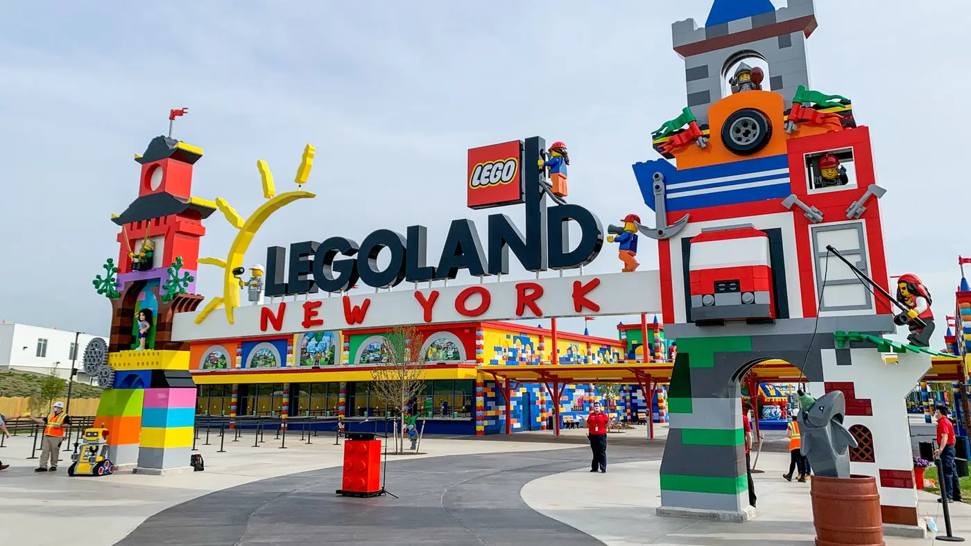 Le prime immagini dal Legoland New York Resort, il nuovo parco divertimenti di LEGO thumbnail