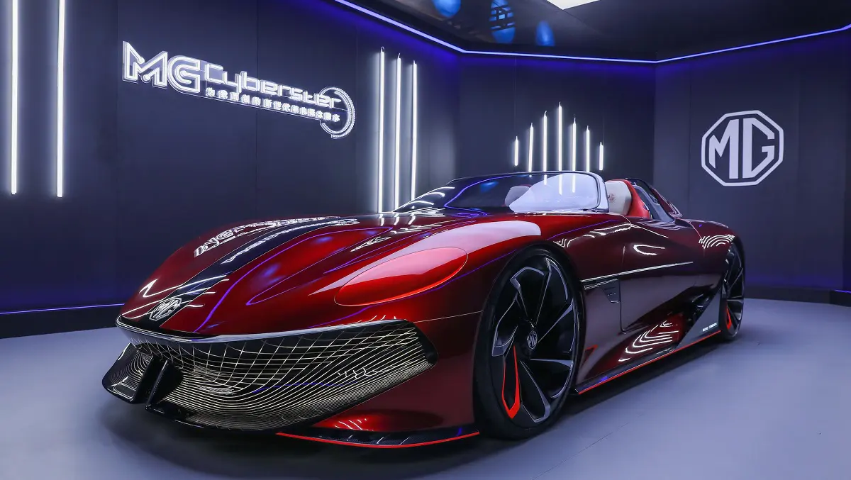 MG svela la concept car Cyberster al Shangai Auto Show thumbnail