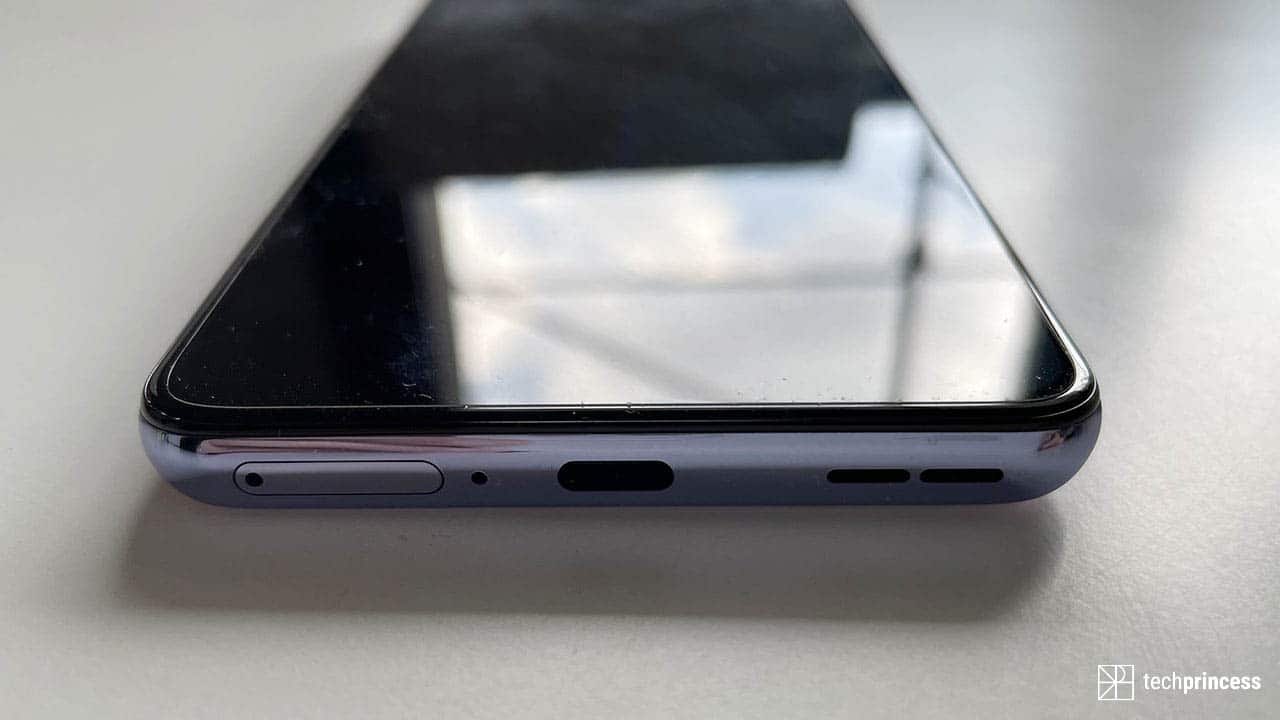OnePlus Nord 2, svelati i dettagli del display thumbnail