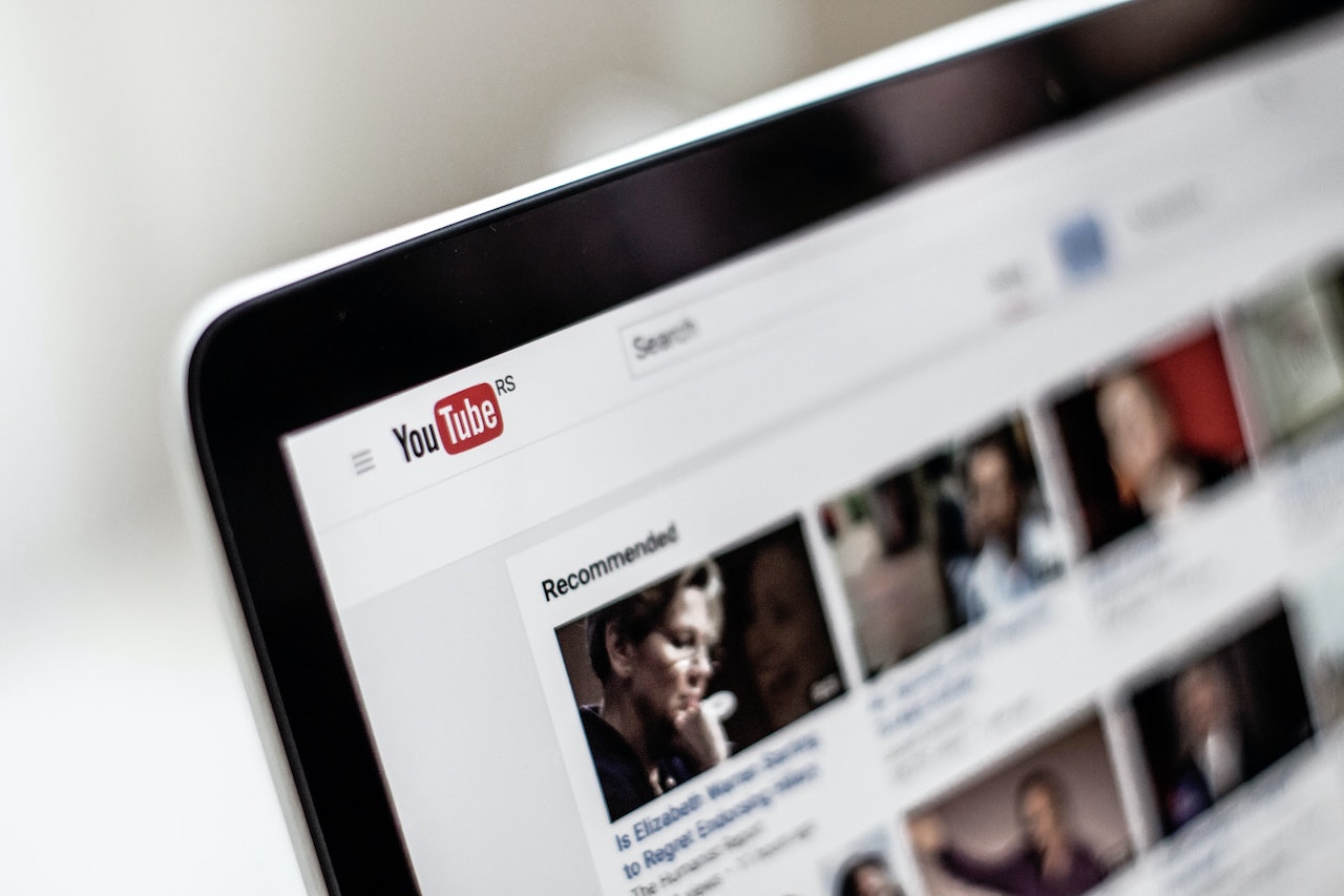 YouTube rivela la percentuale di visualizzazione dei video non conformi thumbnail