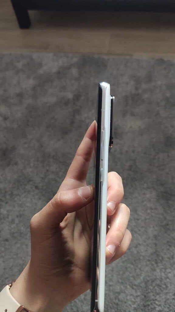 Xiaomi Mi 11 Ultra lato