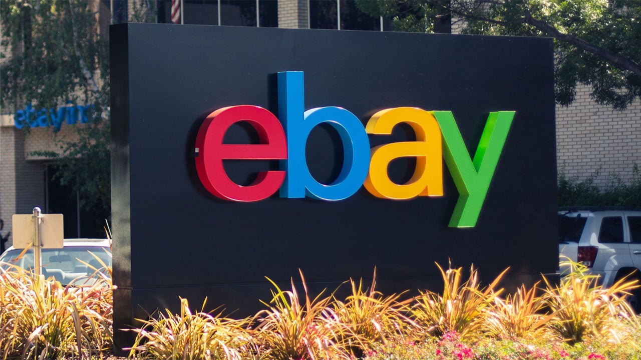 eBay banna alcuni utenti per caso thumbnail