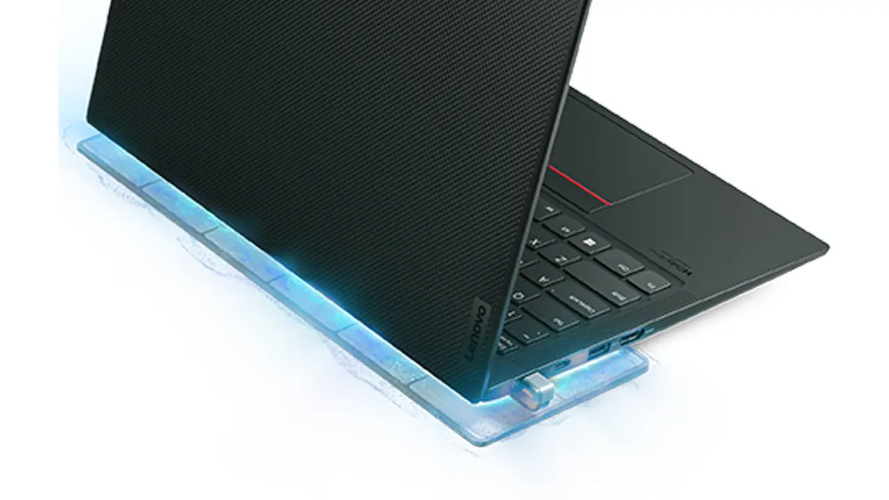 Lenovo ha presentato un caricatore wireless per laptop thumbnail