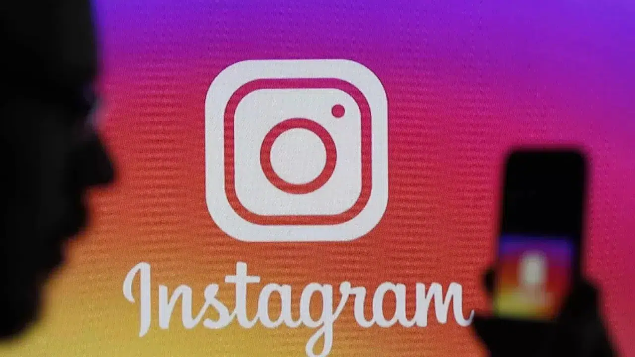 Instagram, WhatsApp e Facebook down: crisi per i social di Zuckerberg thumbnail