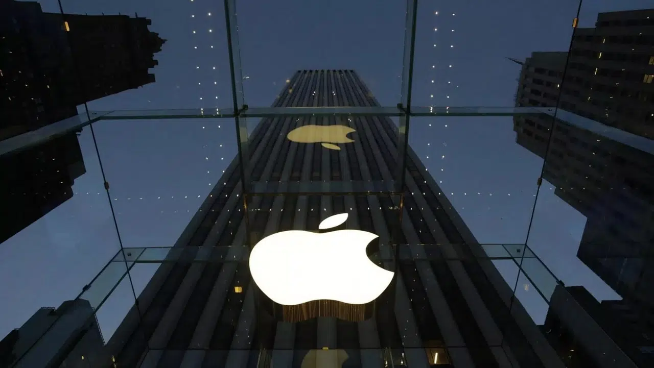 Apple domina il mercato degli smartphone premium: merito degli iPhone 12 thumbnail