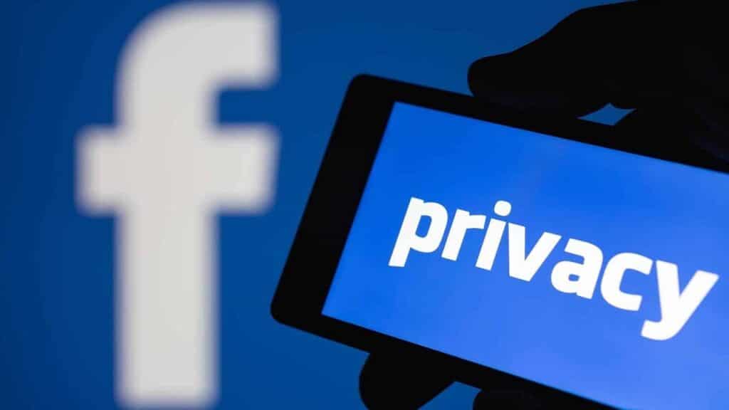 Facebook-privacy tracking