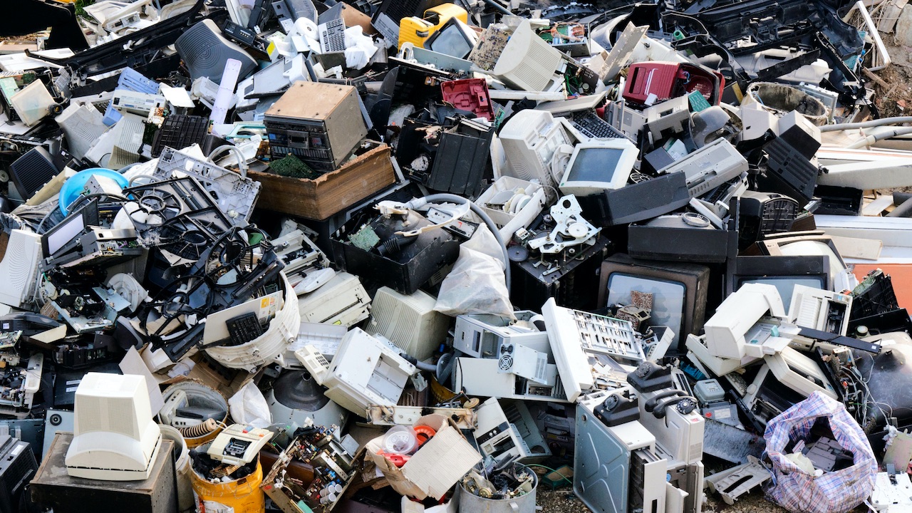 Cellulari e rifiuti elettronici: Italia al top in Europa per risparmio ambientale thumbnail