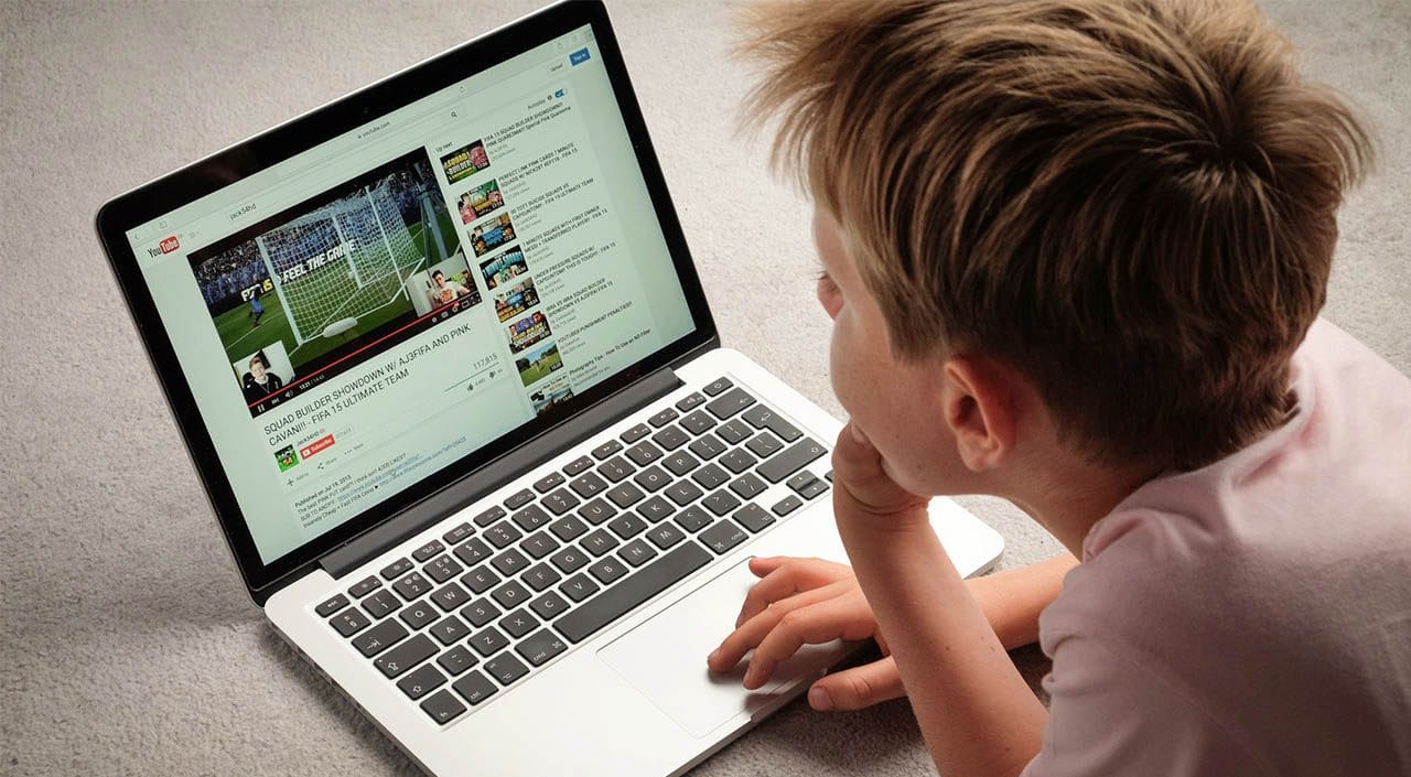 Google e YouTube: ecco le nuove misure a tutela dei minori thumbnail