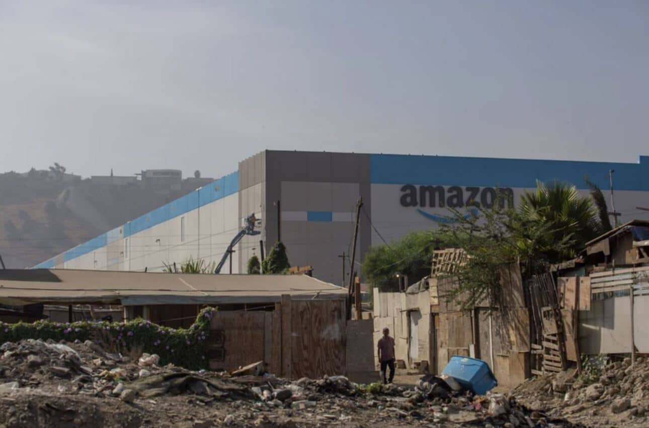 Amazon e il magazzino nella baraccapoli di Tijuana: un luogo strategico thumbnail
