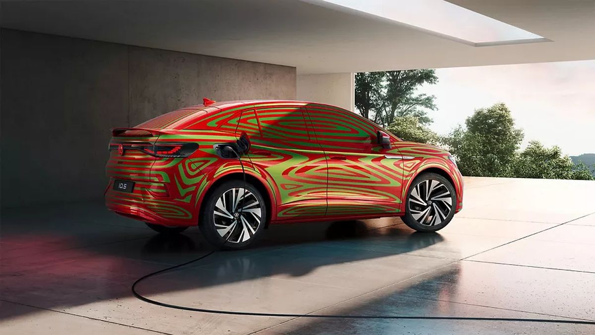 ID.5 GTX, Volkswagen svela il nuovo SUV coupé 100% elettrico thumbnail