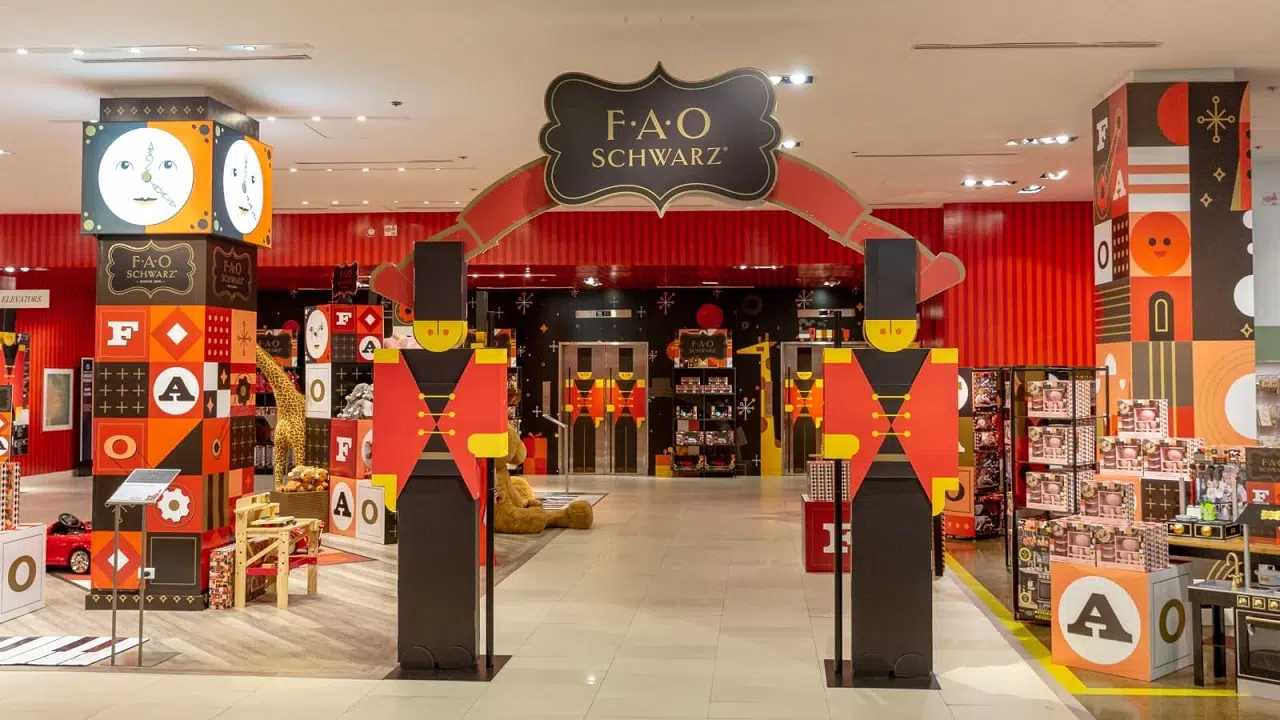 FAO Schwarz, il negozio di giocattoli apre a Milano thumbnail