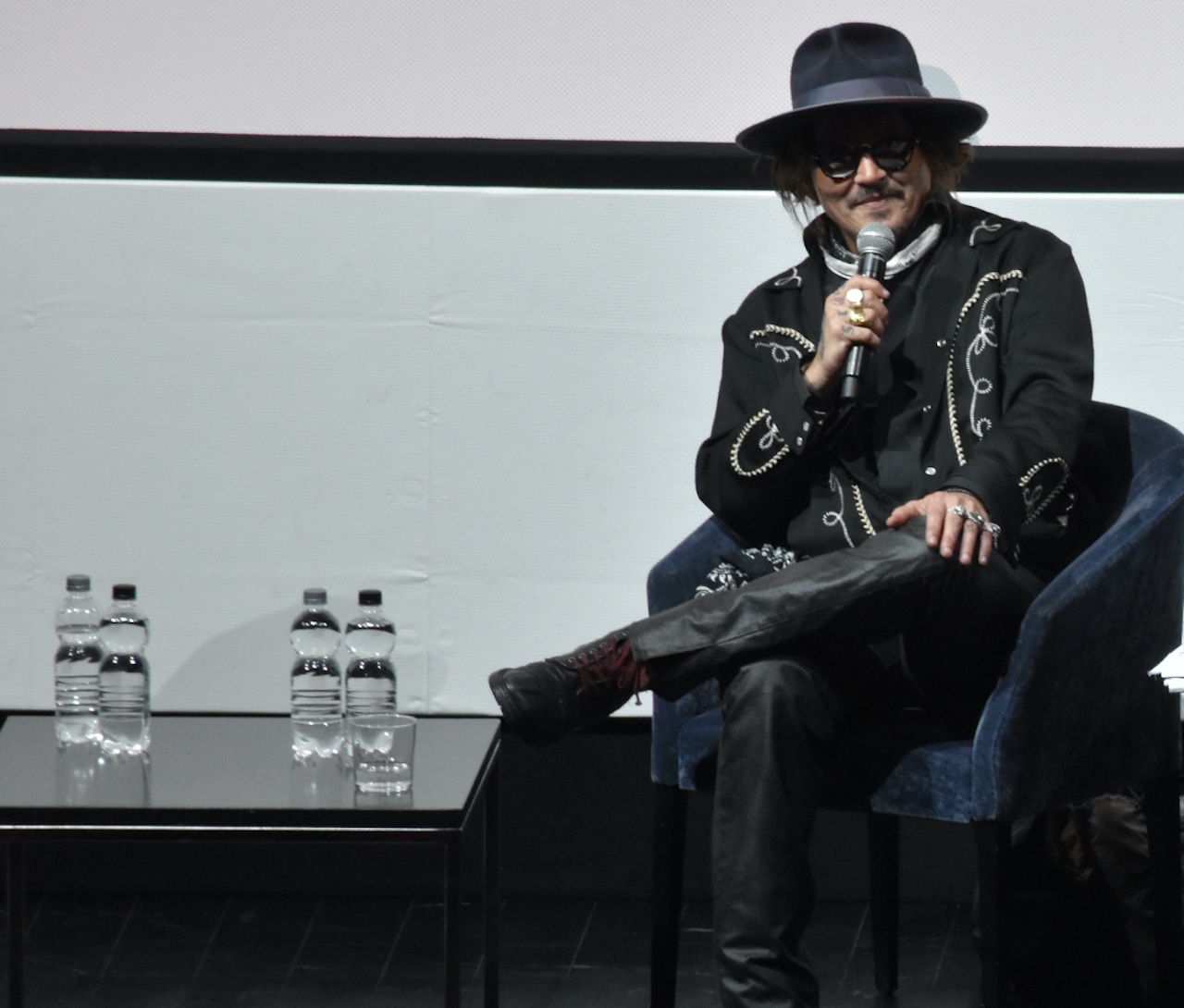 Johnny Depp si racconta alla Festa del Cinema di Roma 2021 thumbnail