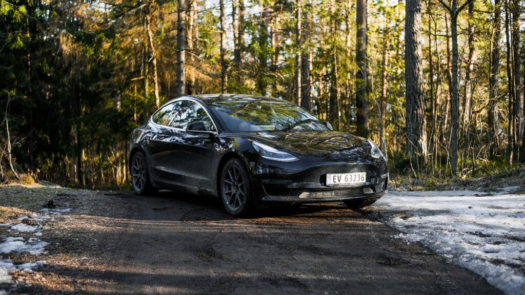Tesla Model 3 europa copertina1