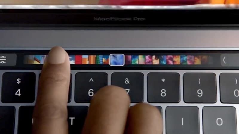 touch bar apple macbook pro-min