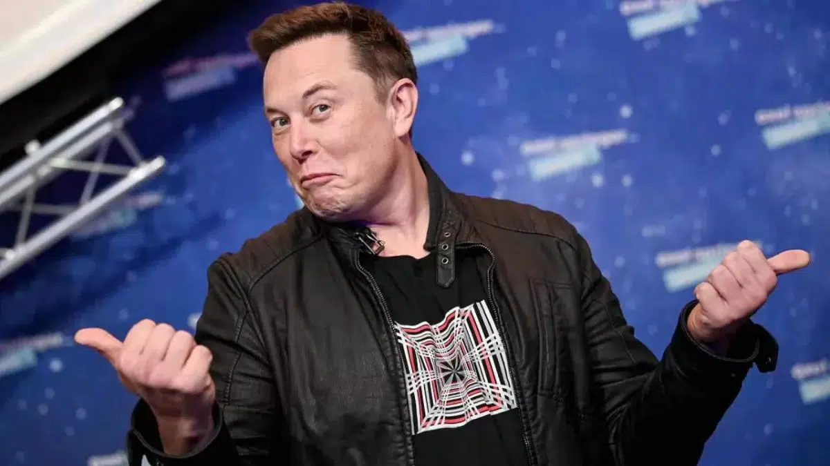 Elon Musk esulta: Tesla ha ora un valore di mercato di un trilione di dollari thumbnail