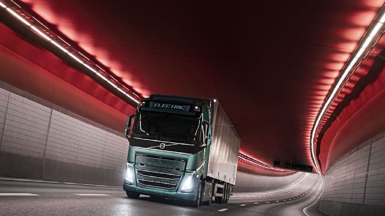 Volvo Trucks punta sulla mobilità elettrica thumbnail