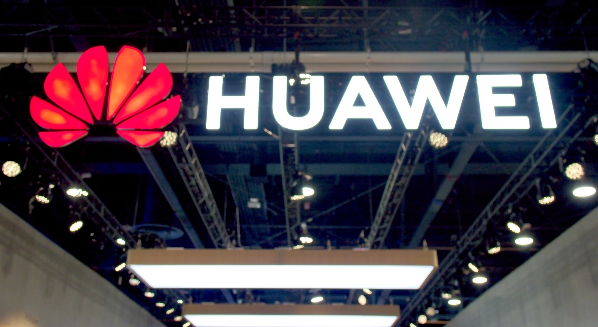 A causa delle sanzioni USA Huawei potrebbe dover vendere la propria divisione server thumbnail