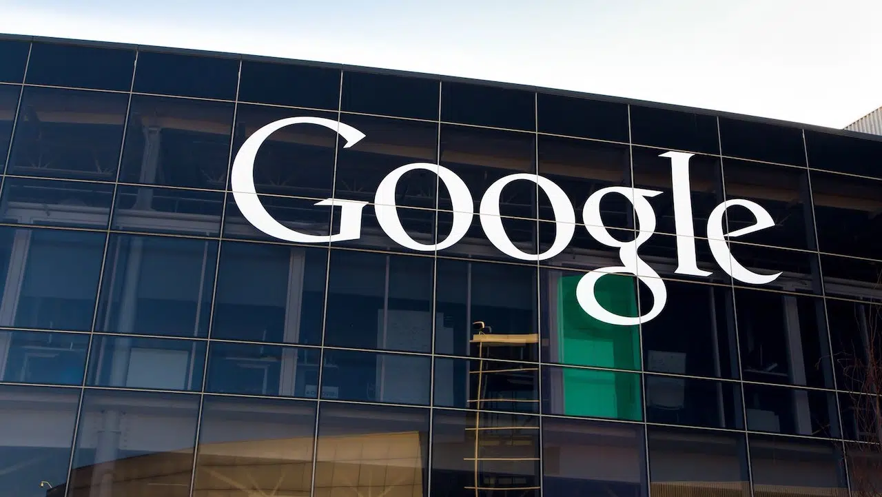 Antitrust: multa di 20 milioni a Google e Apple thumbnail