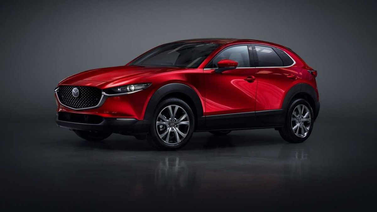 Mazda lancia la CX-30 2022, più connessa e con più stile thumbnail