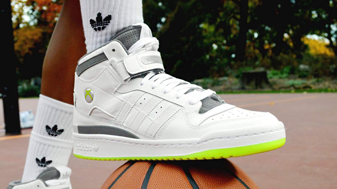 Adidas svela le sneakers ispirate a Xbox 360 thumbnail