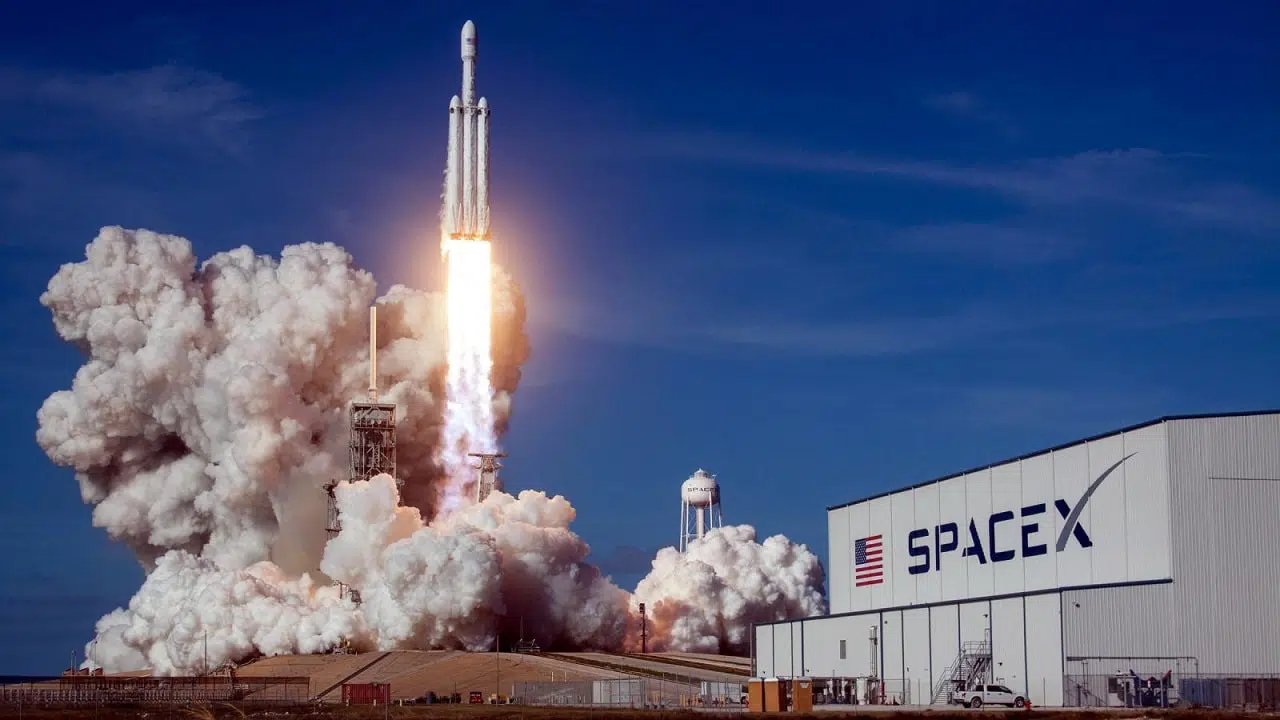 SpaceX sarebbe a rischio fallimento, parola di Elon Musk thumbnail