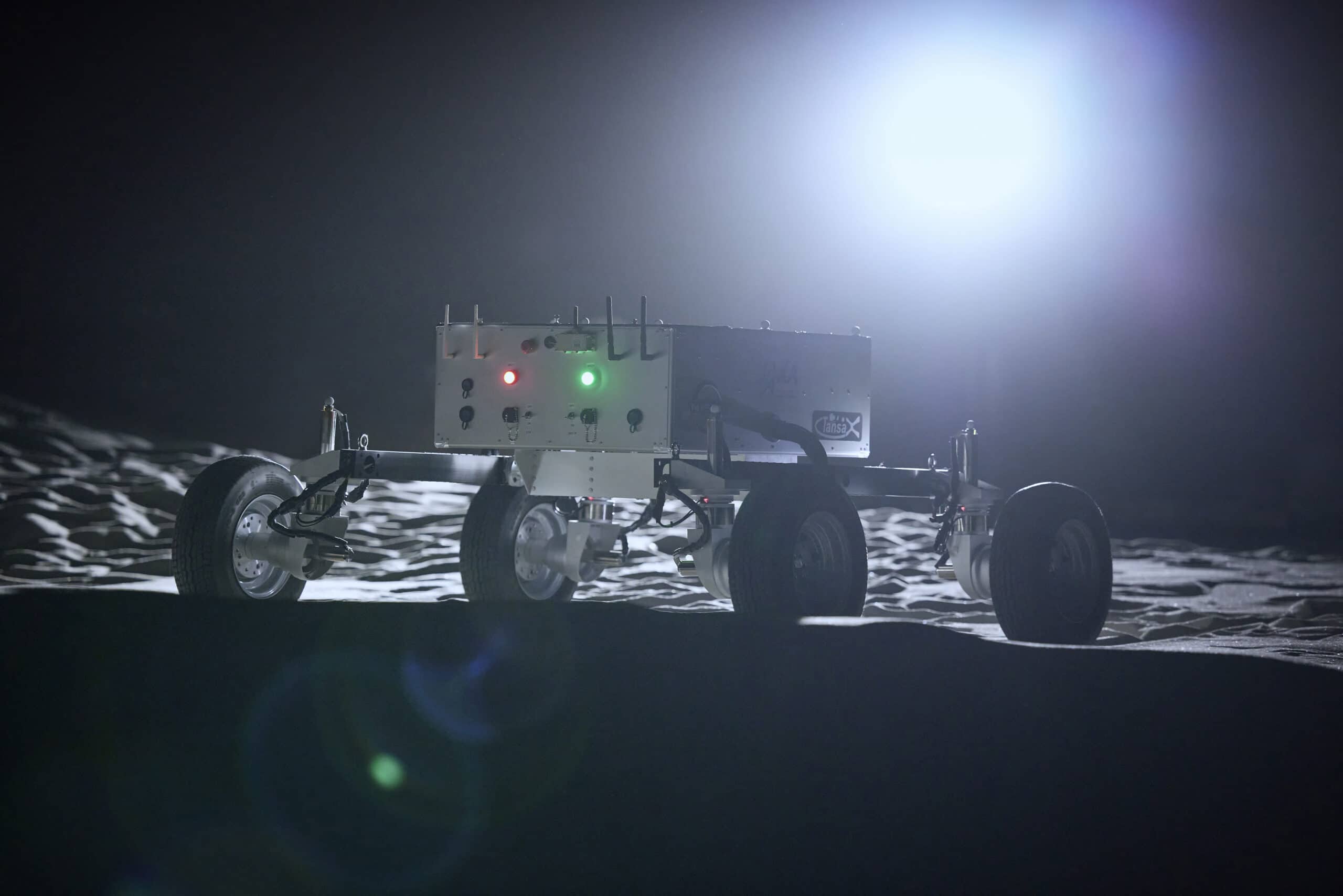 Nissan collabora con l’Agenzia Aerospaziale Giapponese per realizzare un rover lunare thumbnail