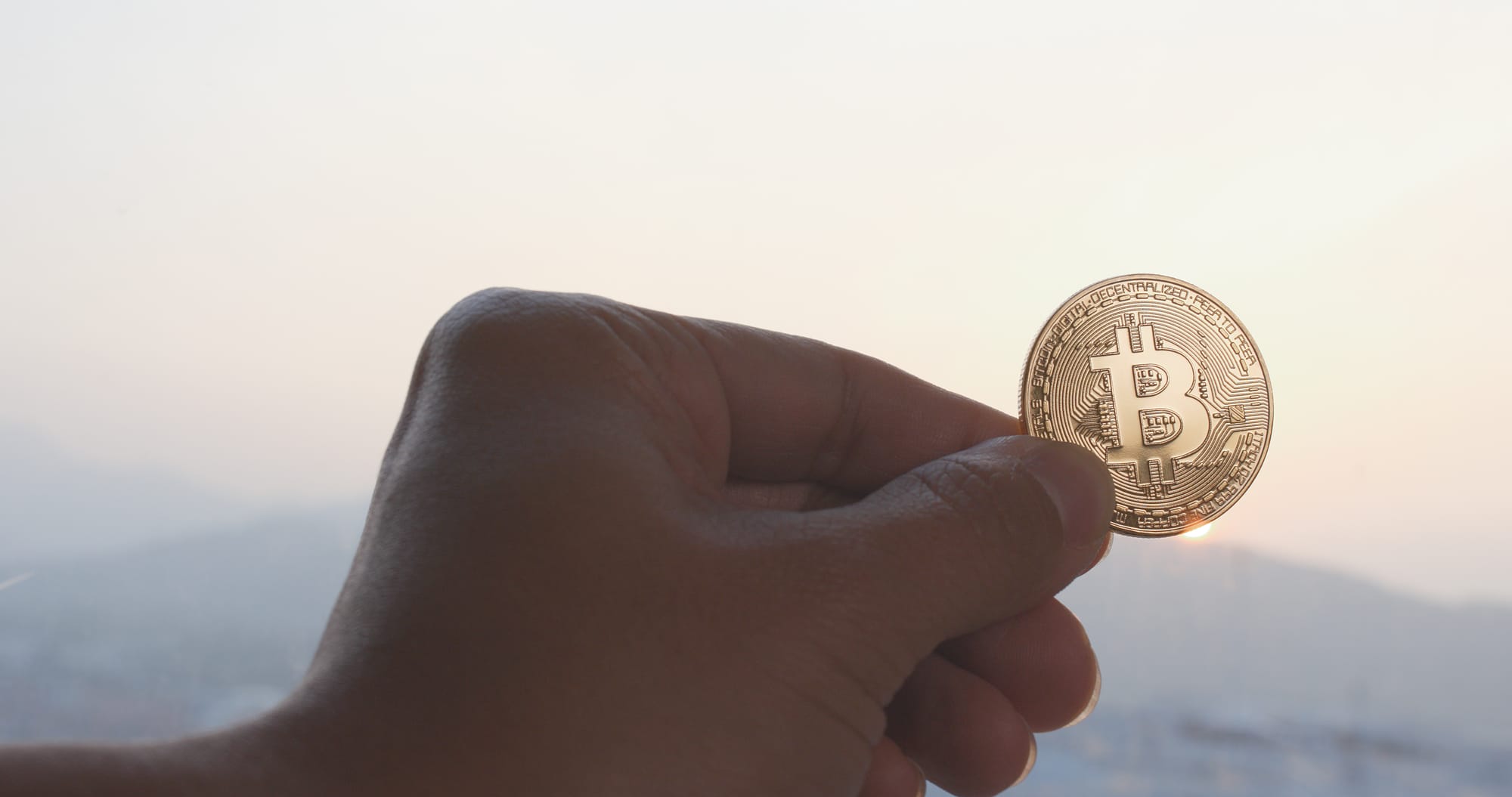 Cala ancora il valore di Bitcoin: nuovo ribasso del 22% thumbnail